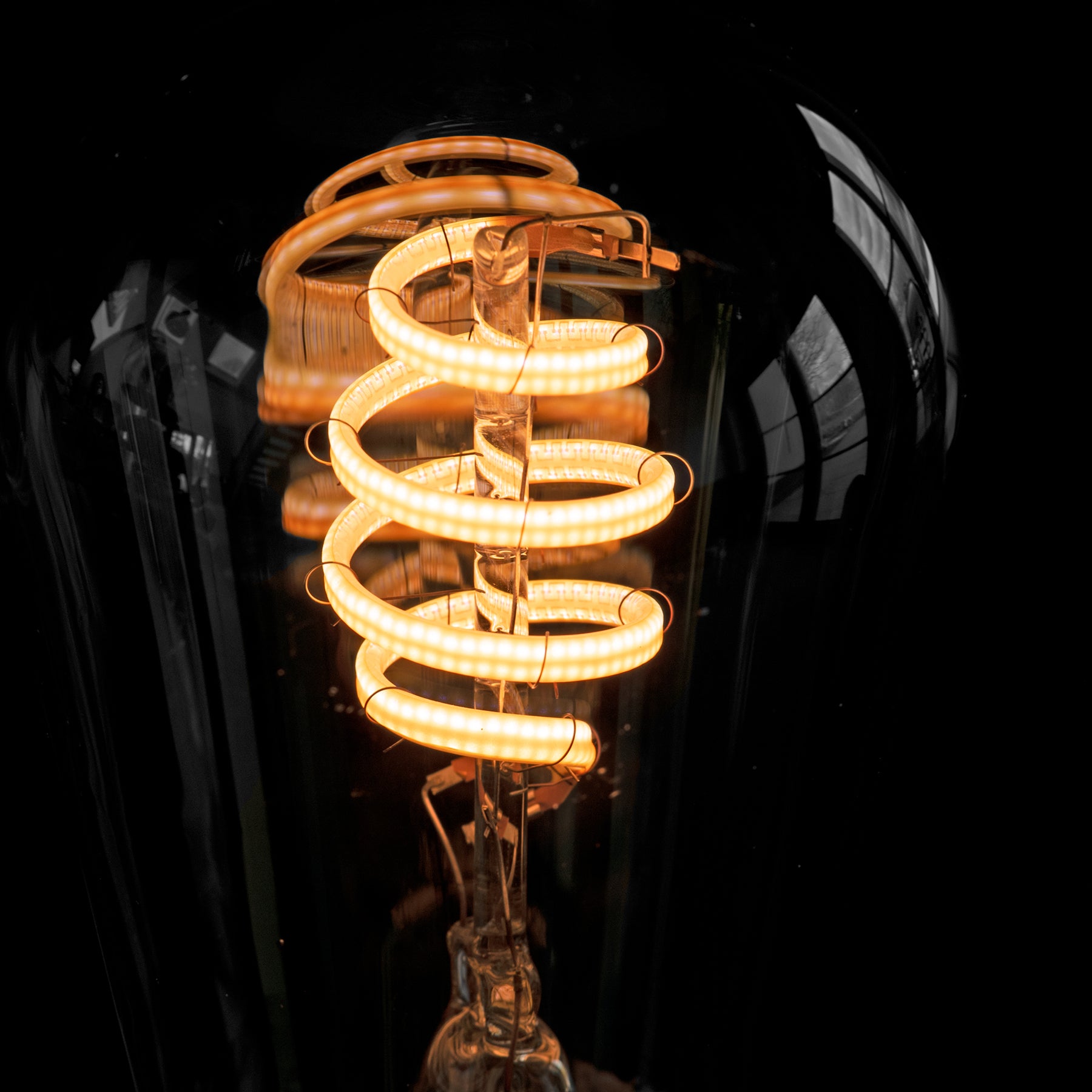 hombli-smart-filament-bulb-a60-amber-led-lampe-e27 image 8