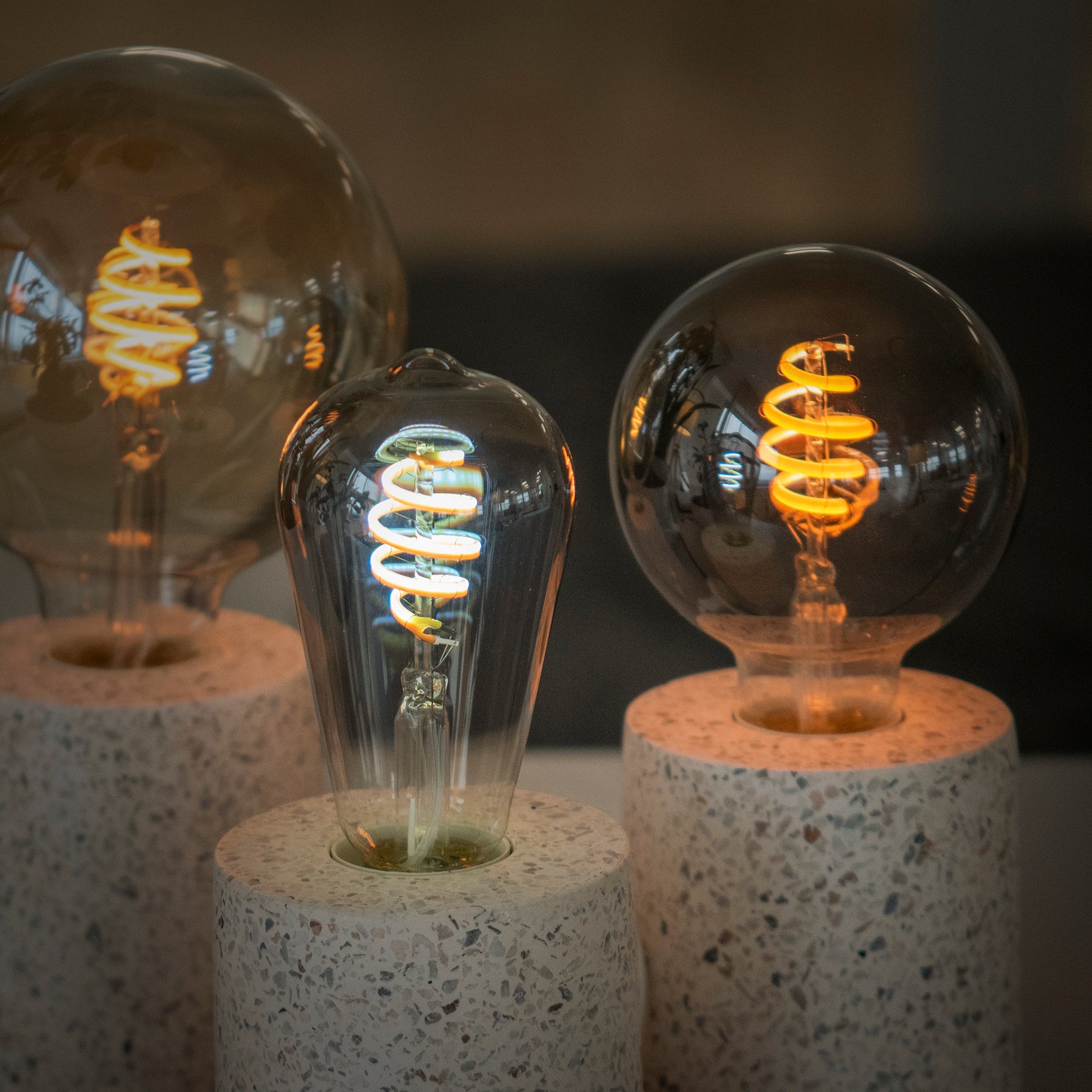 hombli-smart-filament-bulb-a60-amber-led-lampe-e27 image 2